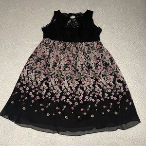 Stork & babe maternity dress size large black lace and floral
